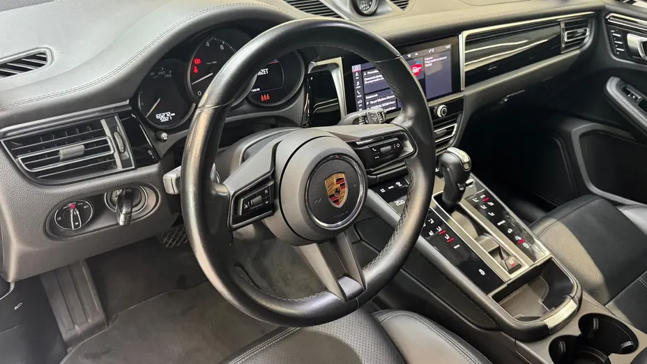 PORSCHE Macan Macan
