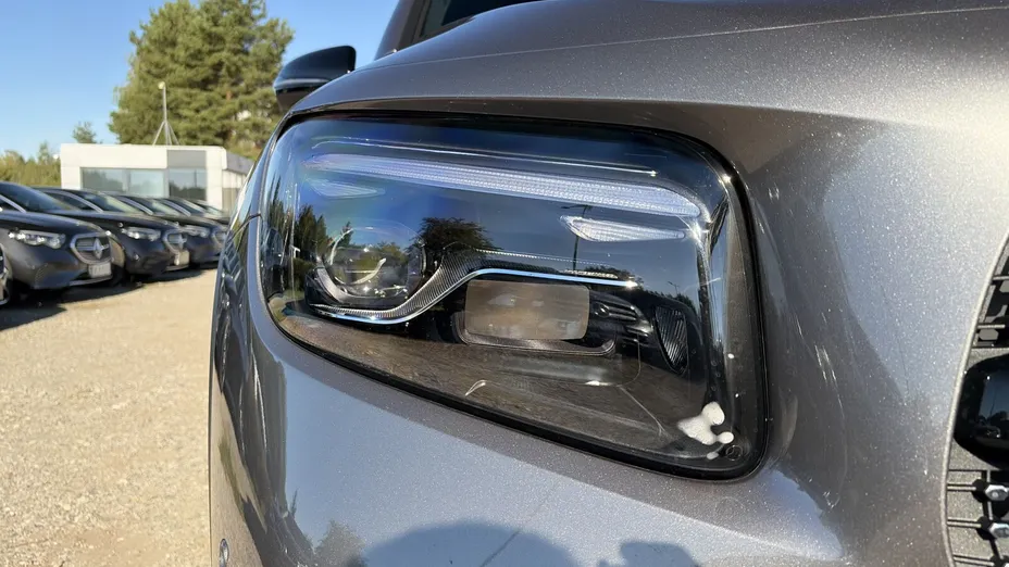 MERCEDES-BENZ GLB GLB 200 mHEV AMG Line 7G-DCT