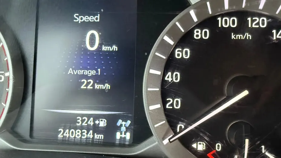 NISSAN Navara -