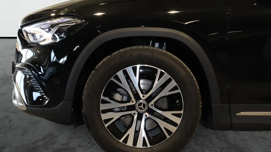 MERCEDES-BENZ GLA GLA 200 d Progressive 8G-DCT