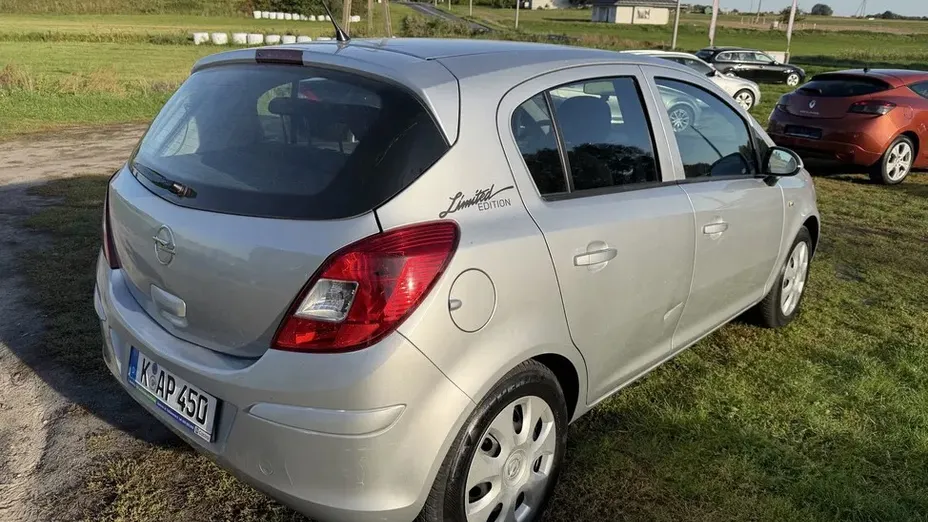 OPEL Corsa -