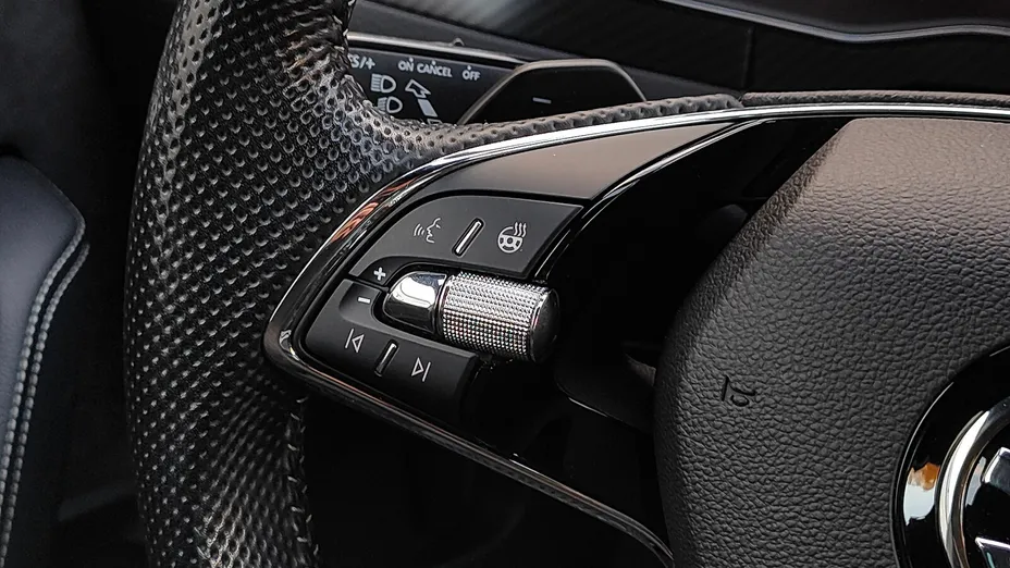 SKODA Superb Superb 2.0 TDI SCR Sportline DSG