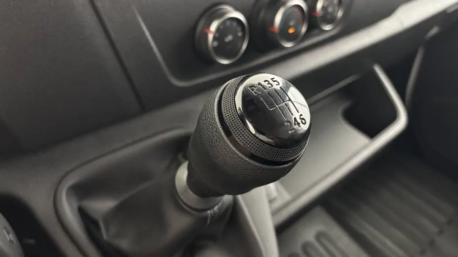 RENAULT Trafic -