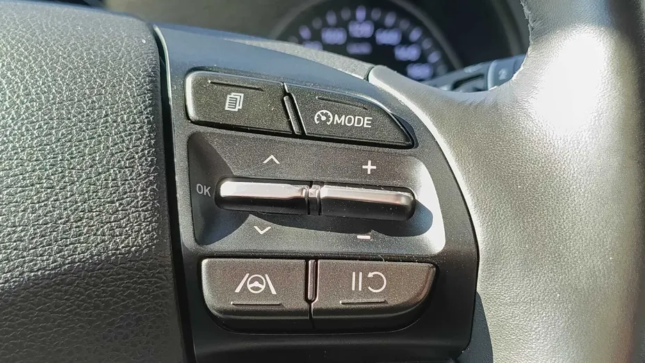 HYUNDAI i30 i30 1.5 T-GDI 48V Smart