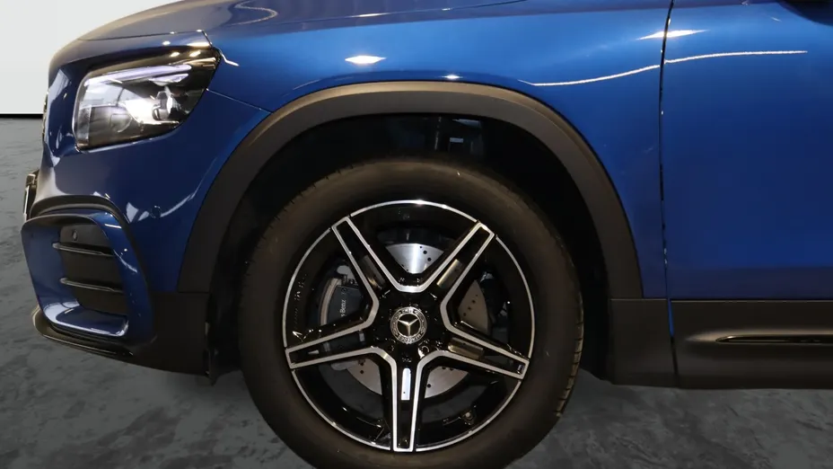 MERCEDES-BENZ GLB GLB 200 mHEV AMG Line 7G-DCT