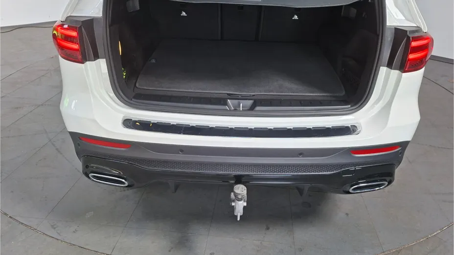 MERCEDES-BENZ GLB GLB 200 d 4-Matic AMG Line 8G-DCT