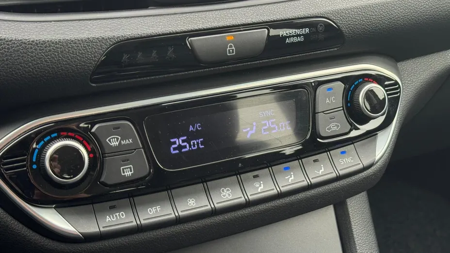 HYUNDAI i30 i30 1.5 T-GDI 48V Executive