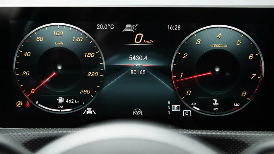 MERCEDES-BENZ CLA CLA 200 AMG Line 7G-DCT