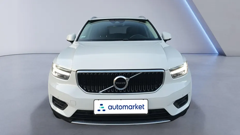 VOLVO XC40 XC40 T3 Momentum