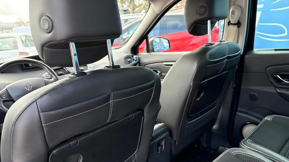 RENAULT Scenic -
