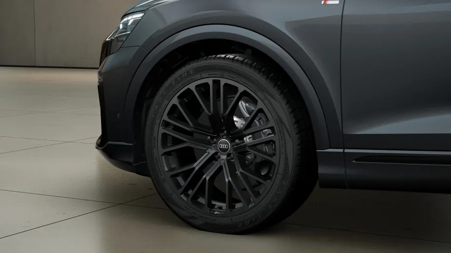 AUDI Q8 / E-Tron Q8 TFSI e PHEV 290 kW Quattro Tiptronic Nowy