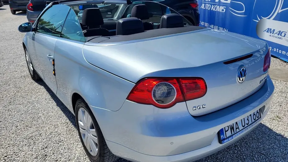 VOLKSWAGEN Eos -