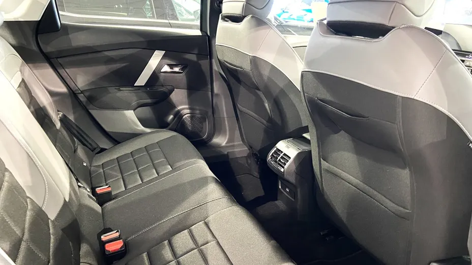 CITROEN C4 X C4 X 1.2 mHEV Plus eDCT6 Nowy