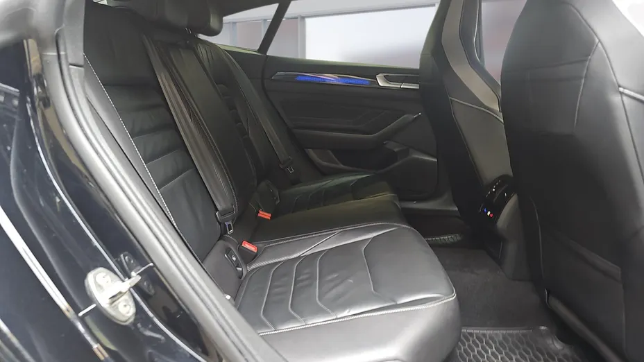 VOLKSWAGEN Arteon Arteon 2.0 TSI R-Line DSG