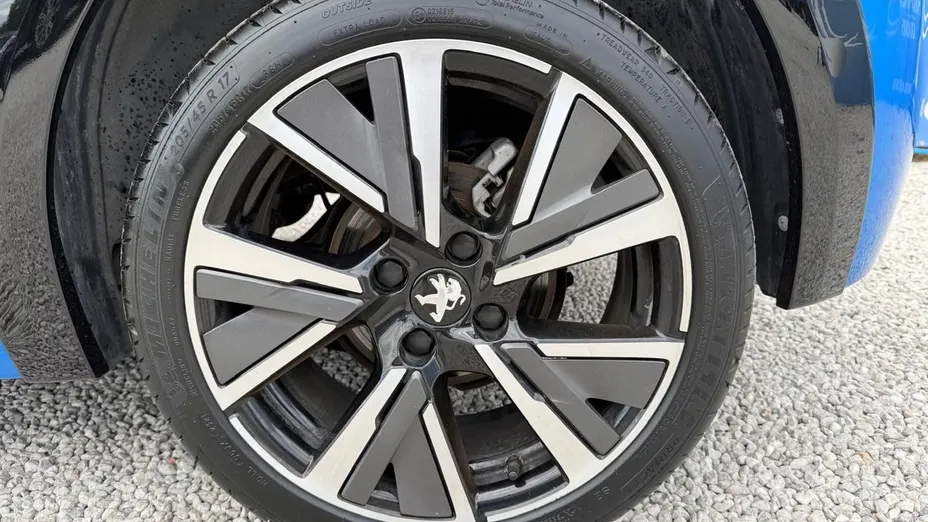 PEUGEOT 208 208 1.2 PureTech GT S&S EAT8
