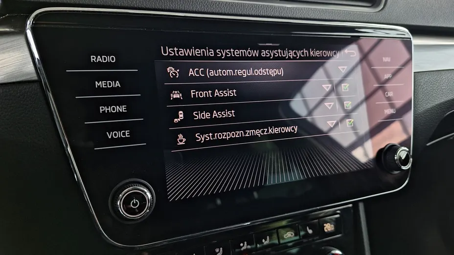 SKODA Superb Superb 2.0 TDI SCR Style DSG