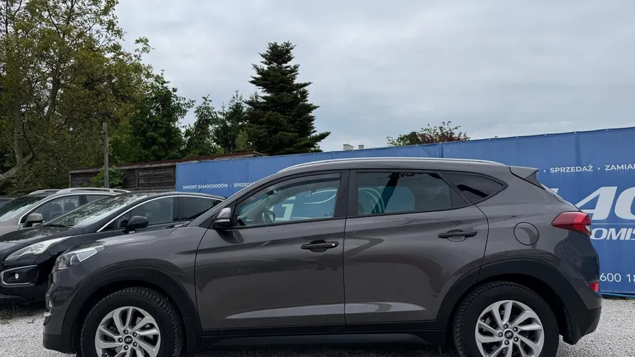 HYUNDAI Tucson -