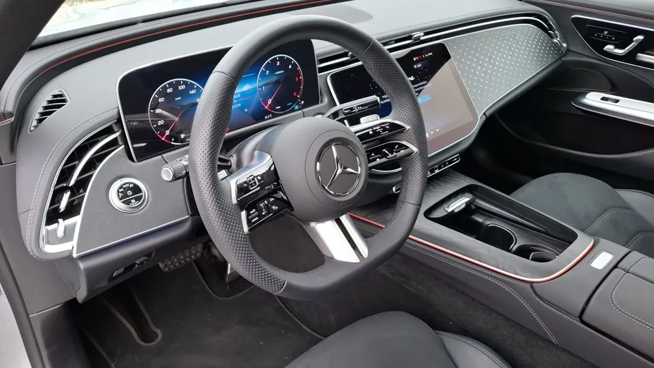 MERCEDES-BENZ E Klasa E 220 d mHEV AMG 9G-Tronic