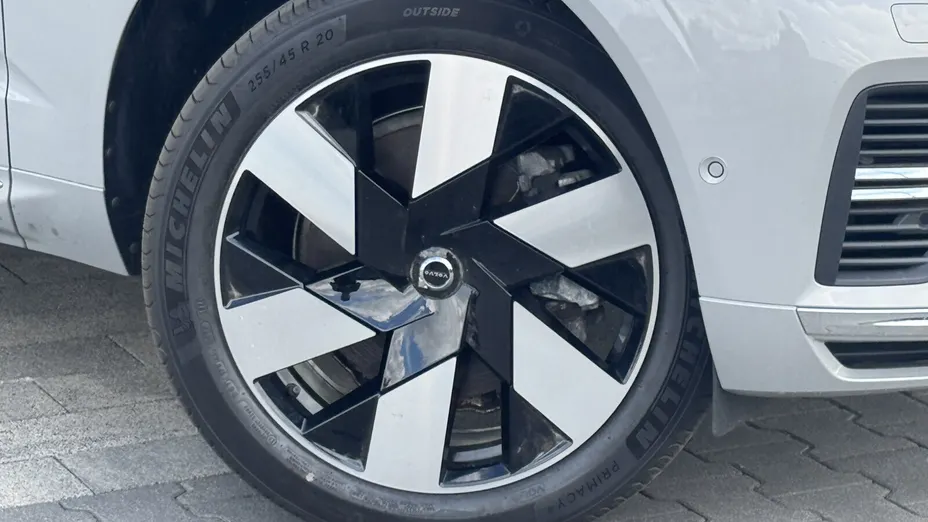 VOLVO XC60 XC60 T6 Plug-In Hybrid AWD Ultra Bright aut