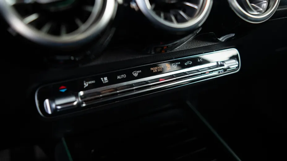 MERCEDES-BENZ GLB GLB 200 mHEV Progressive 7G-DCT