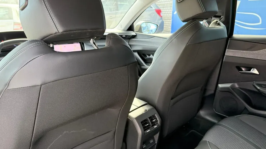PEUGEOT 308 -