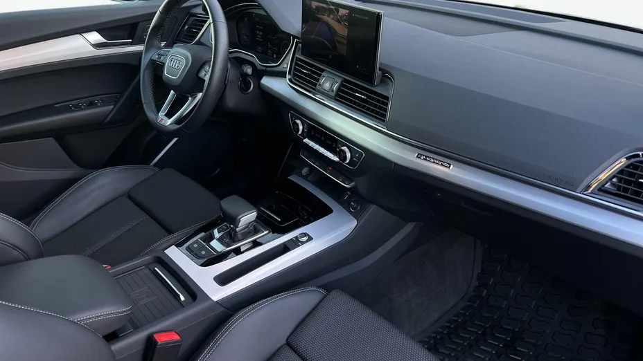 AUDI Q5 -