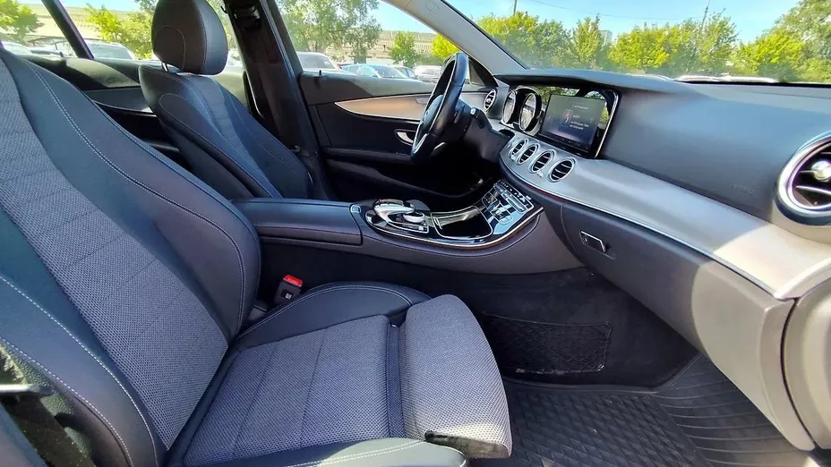 MERCEDES-BENZ E Klasa E 220 d 4-Matic 9G-TRONIC