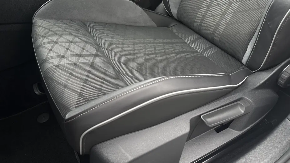 VOLKSWAGEN Golf Golf VIII 1.5 TSI EVO R-Line