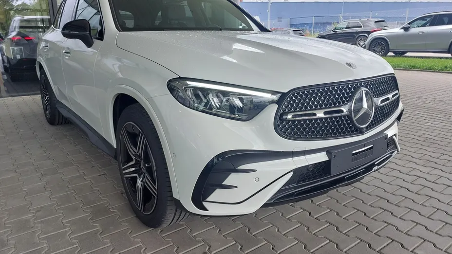 MERCEDES-BENZ GLC -