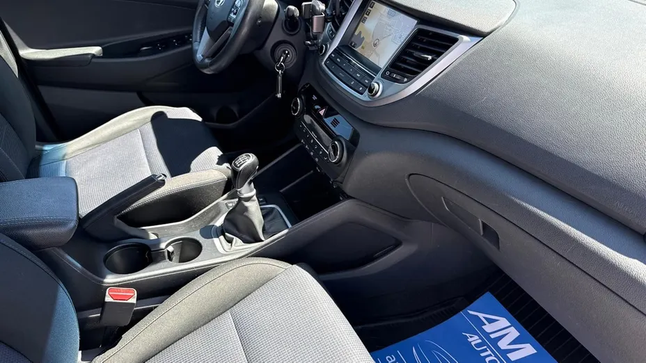 HYUNDAI Tucson -