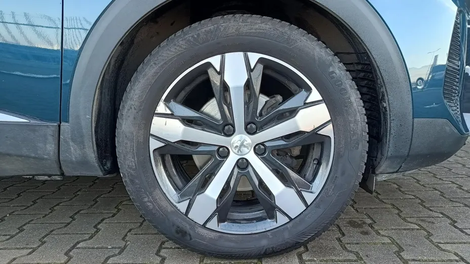 PEUGEOT 3008 3008 1.2 PureTech Allure S&S EAT8