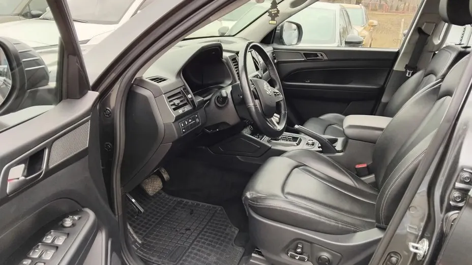 KGM / SSANGYONG Musso Musso Grand 2.2 e-XDi Quartz 4WD aut