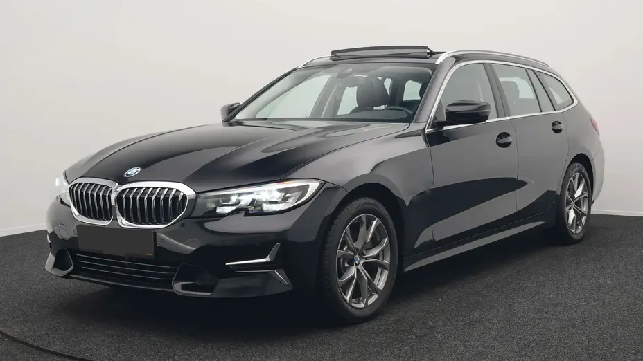 BMW Seria 3 320d xDrive mHEV Luxury Line sport-aut