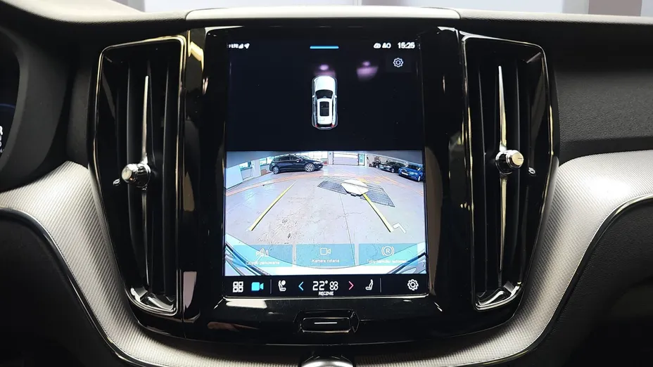 VOLVO XC60 XC60 B4 D AWD R-Design aut
