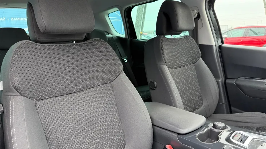 PEUGEOT 3008 -