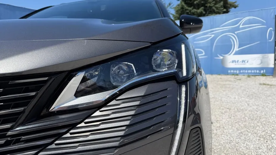 PEUGEOT 3008 -