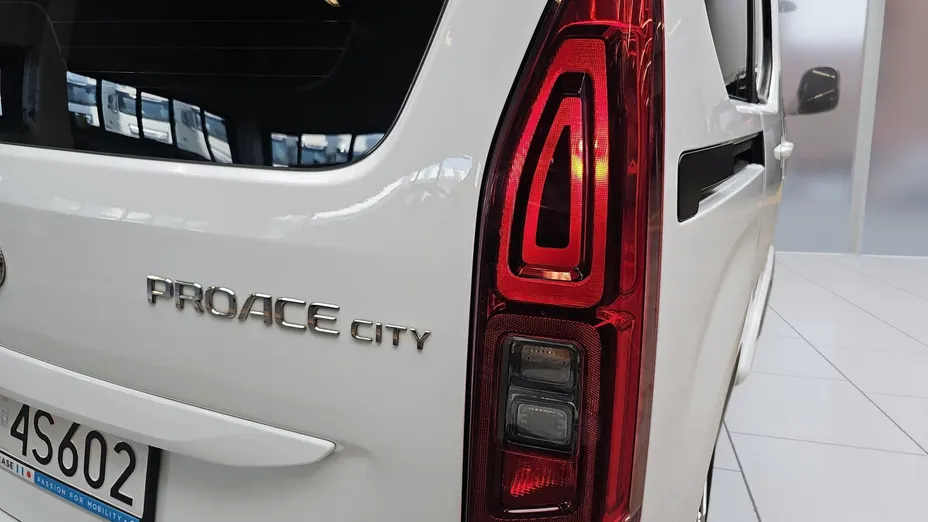 TOYOTA Proace City Verso Proace City Verso 1.5 D-4D Business