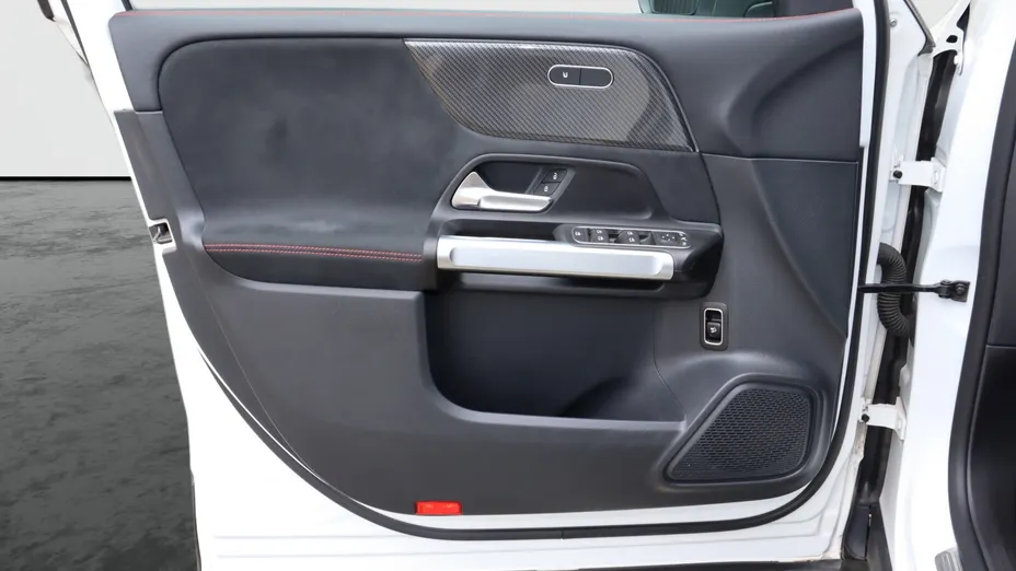 MERCEDES-BENZ GLB GLB 200 d AMG Line 8G-DCT