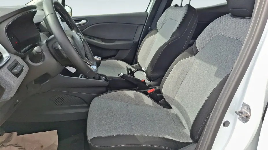 RENAULT Clio -