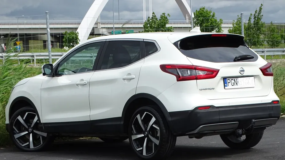 NISSAN Qashqai -