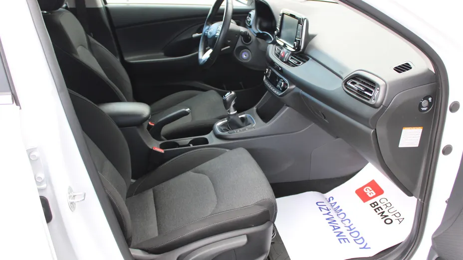 HYUNDAI i30 i30 1.5 T-GDI 48V Smart