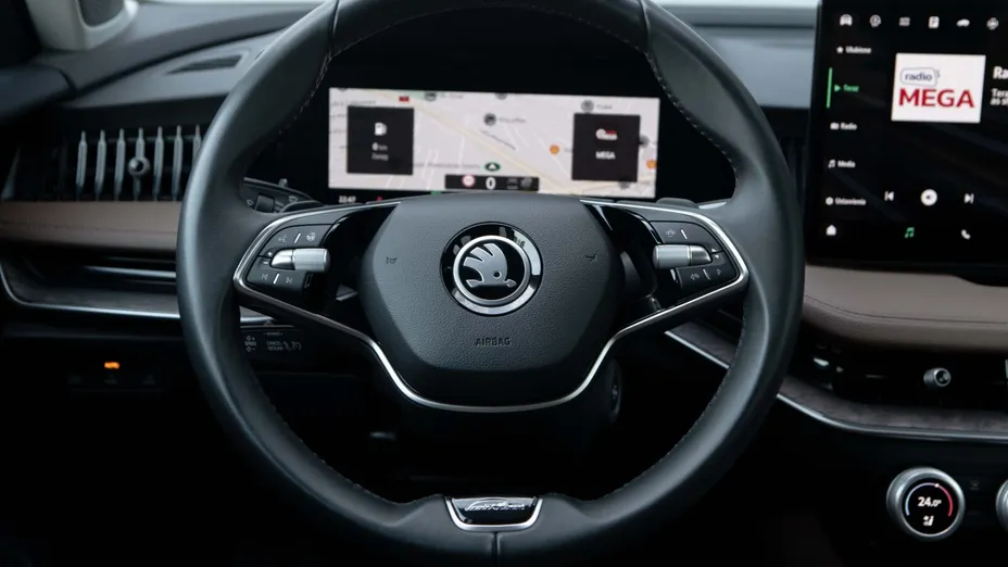 SKODA Superb Superb 2.0 TDI SCR L&K DSG