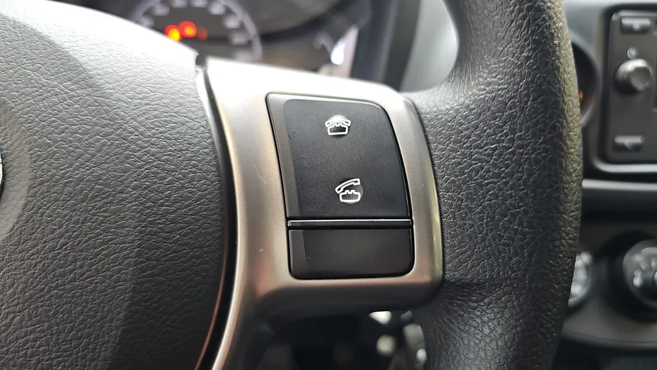 TOYOTA Yaris Yaris 1.5 Active