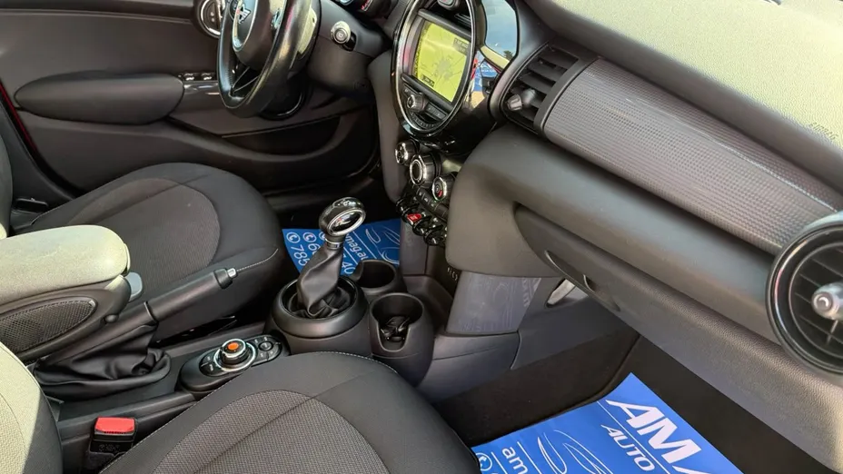 MINI Cooper -