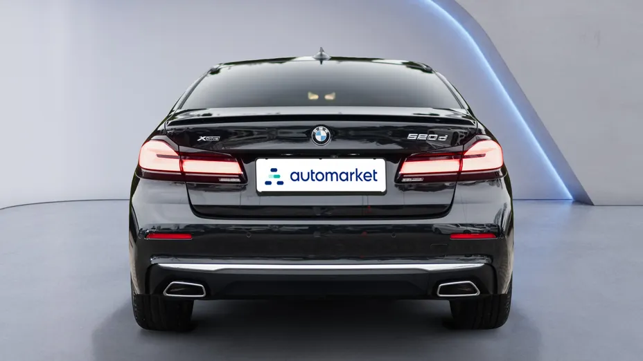 BMW Seria 5 520d xDrive Luxury Line aut