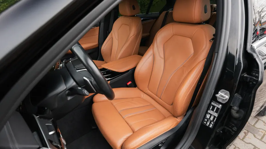 BMW Seria 5 520d xDrive Luxury Line aut