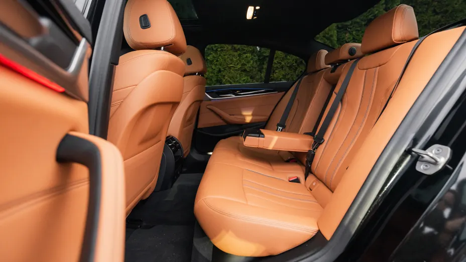 BMW Seria 5 520d xDrive Luxury Line aut