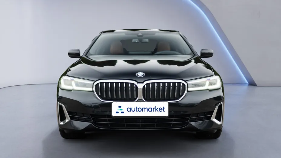 BMW Seria 5 520d xDrive Luxury Line aut