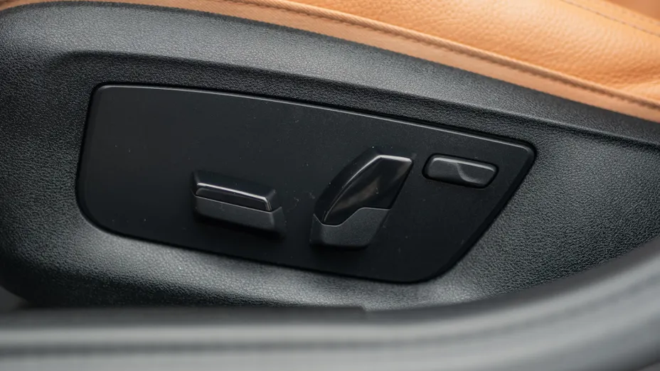 BMW Seria 5 520d xDrive Luxury Line aut