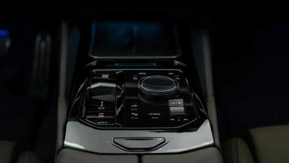 BMW Seria 5 520d mHEV M Sport aut Nowy